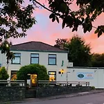 Milton Hotel Llanwern Village