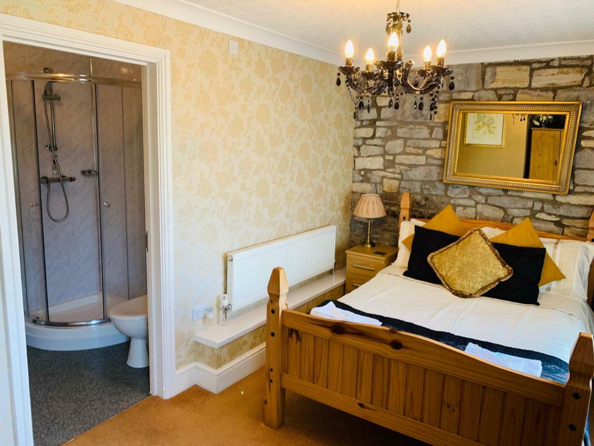 Guest house Milton Hotel Llanwern Village