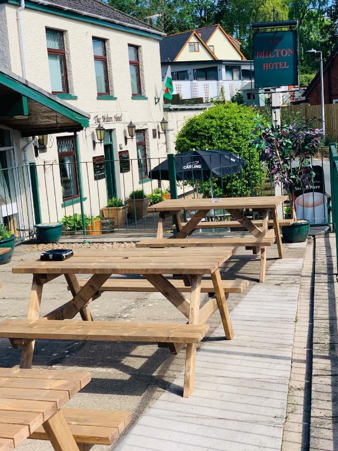 Milton Hotel Llanwern Village Guest house 3*